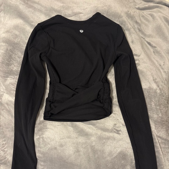 lululemon athletica Black Long Sleeve Top - Picture 2 of 3